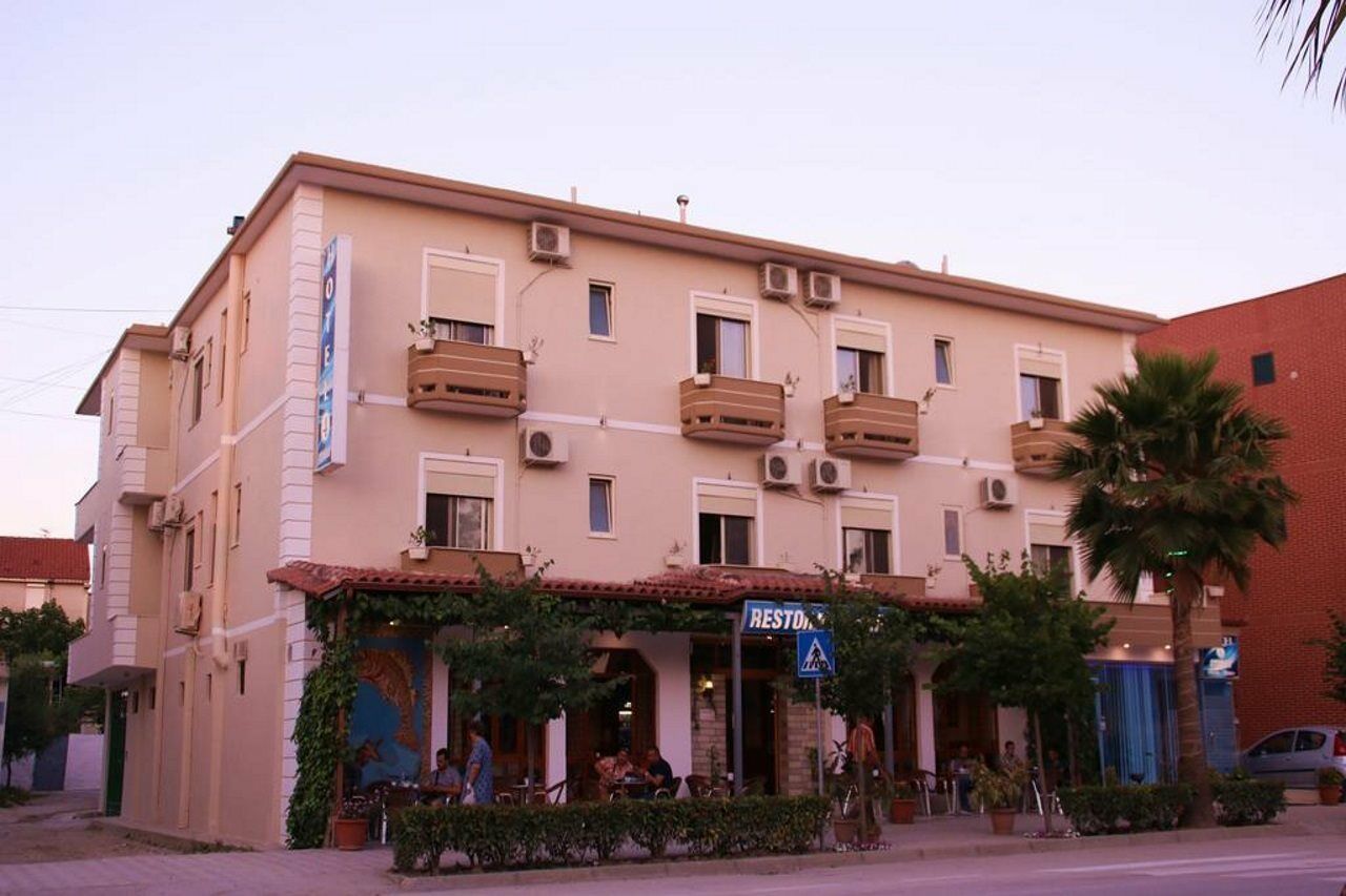 Hotel 4 Stinet วญอเรอ ภายนอก รูปภาพ