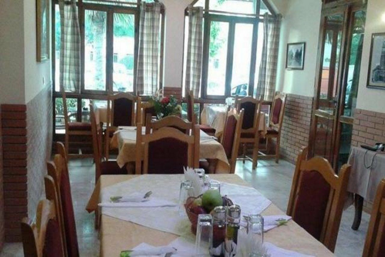 Hotel 4 Stinet วญอเรอ ภายนอก รูปภาพ