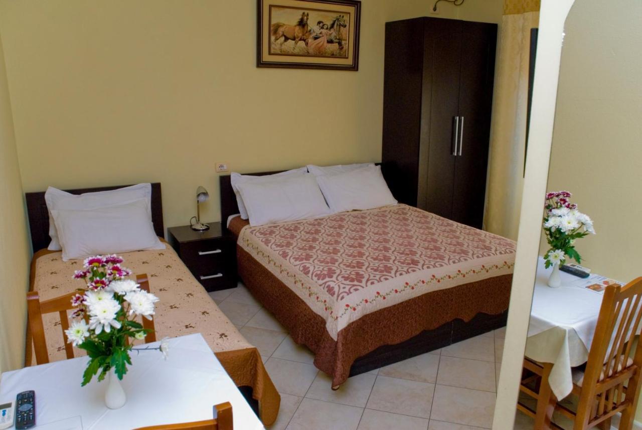 Hotel 4 Stinet วญอเรอ ภายนอก รูปภาพ