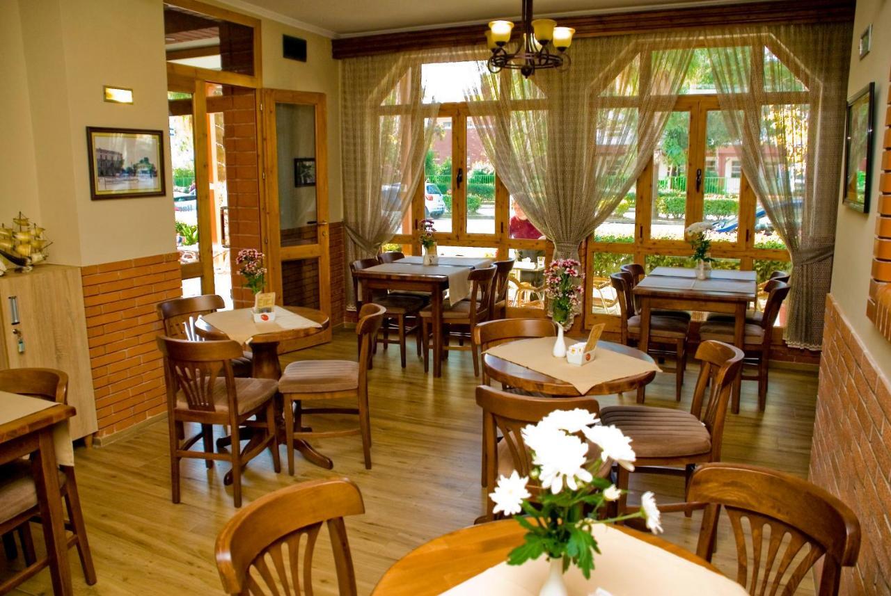 Hotel 4 Stinet วญอเรอ ภายนอก รูปภาพ